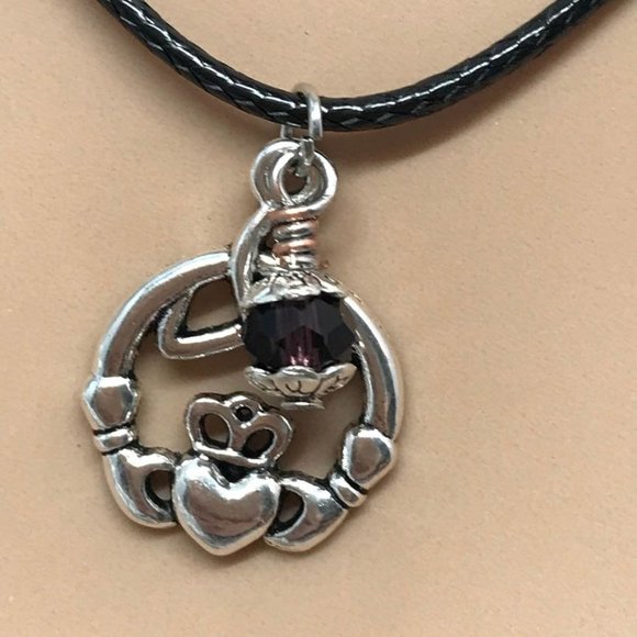 Triquetra Claddagh Charmed Trinity Knot Purple - Picture 4 of 8